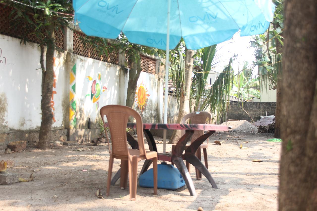Mantra Heritage Home Alappuzha Phòng bức ảnh